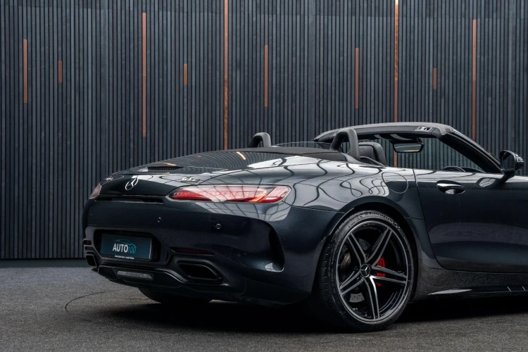 Vehicle Image 23