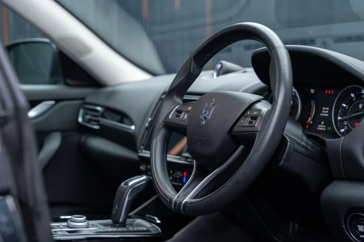 Vehicle Image 20