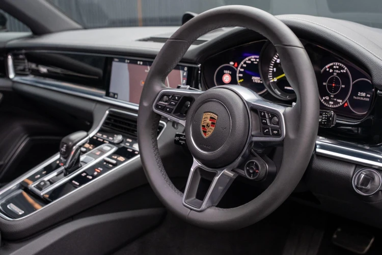 Vehicle Image 30