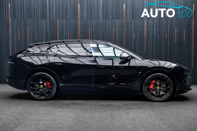 Vehicle Image 11