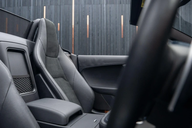 Vehicle Image 14