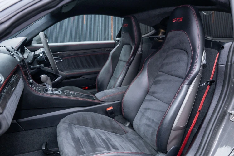 Vehicle Image 35