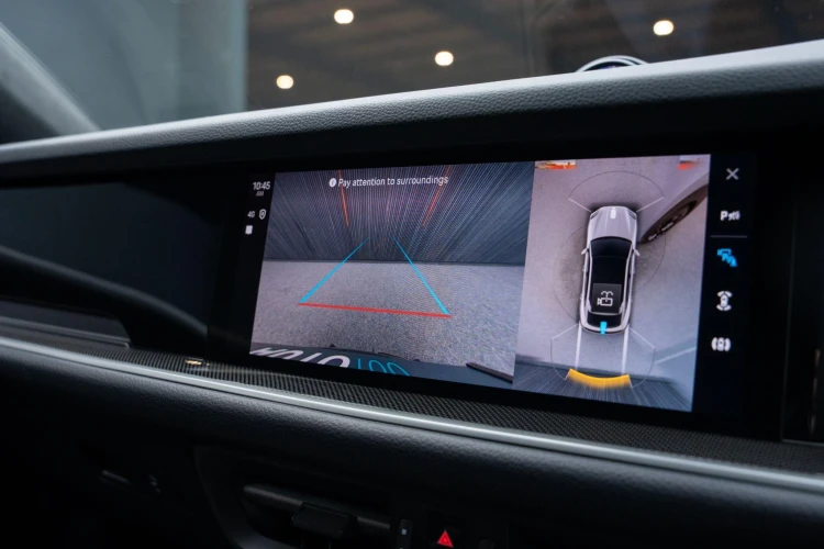 Vehicle Image 10