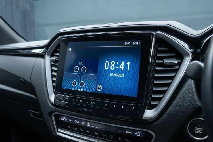 Vehicle Image 14