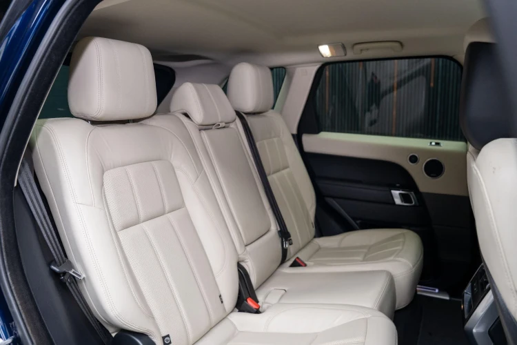 Vehicle Image 14