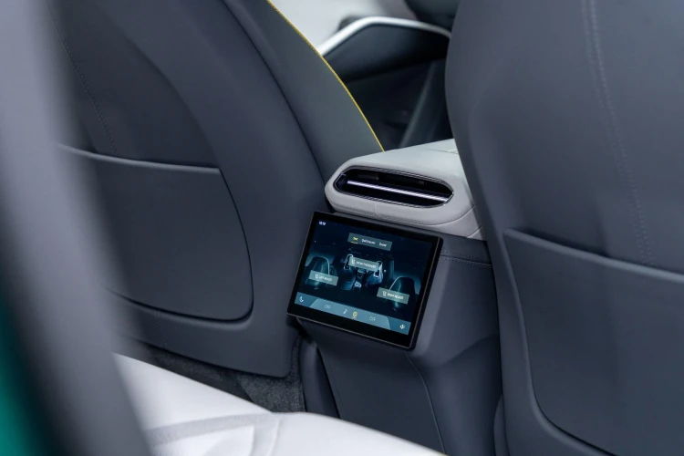 Vehicle Image 36