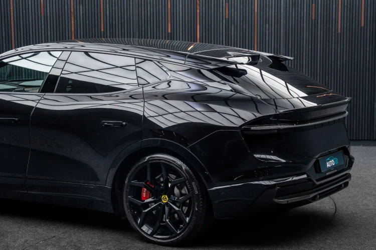 Vehicle Image 21
