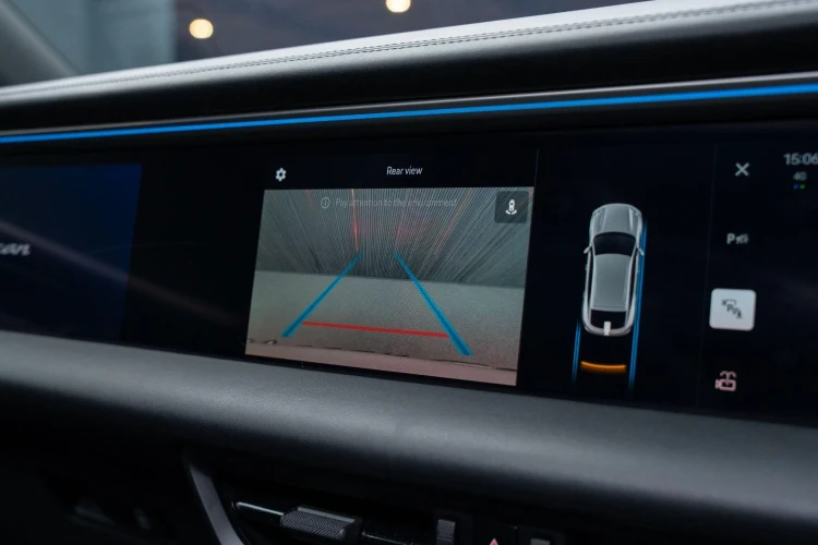 Vehicle Image 10