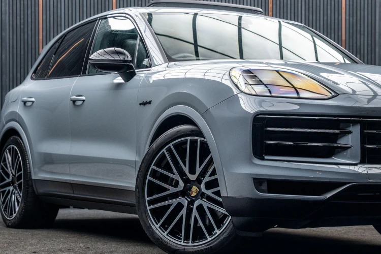 Vehicle Image 7