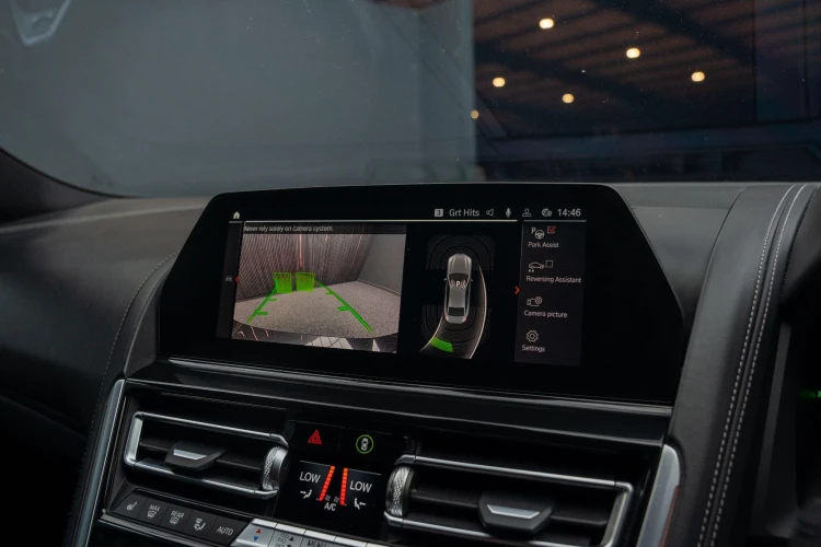 Vehicle Image 9
