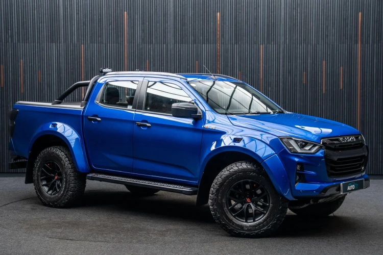 Vehicle Image 5