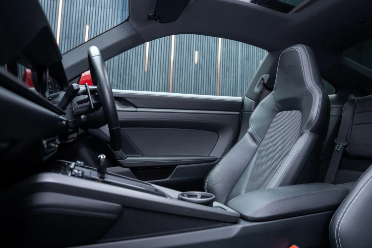 Vehicle Image 36