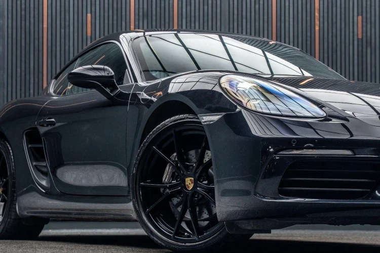Vehicle Image 7