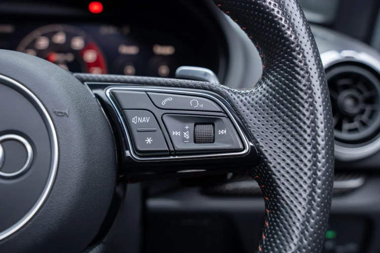 Vehicle Image 40