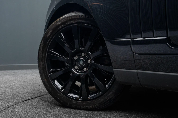 Vehicle Image 13