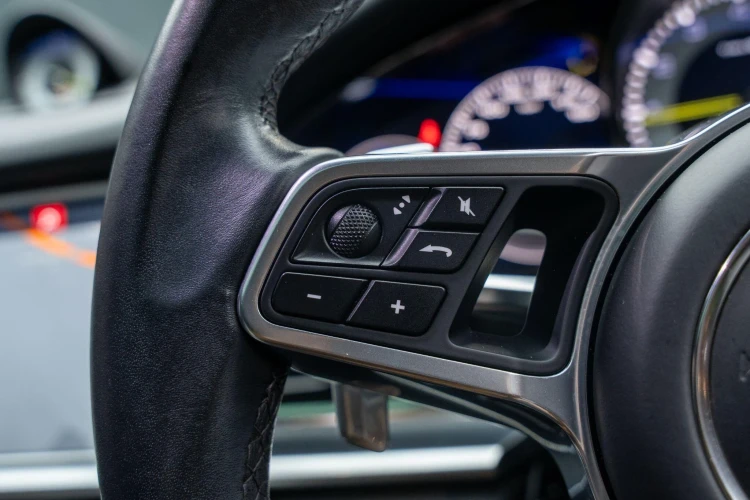 Vehicle Image 30