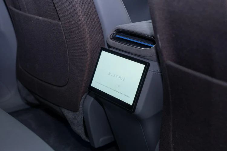 Vehicle Image 36