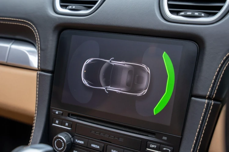 Vehicle Image 8