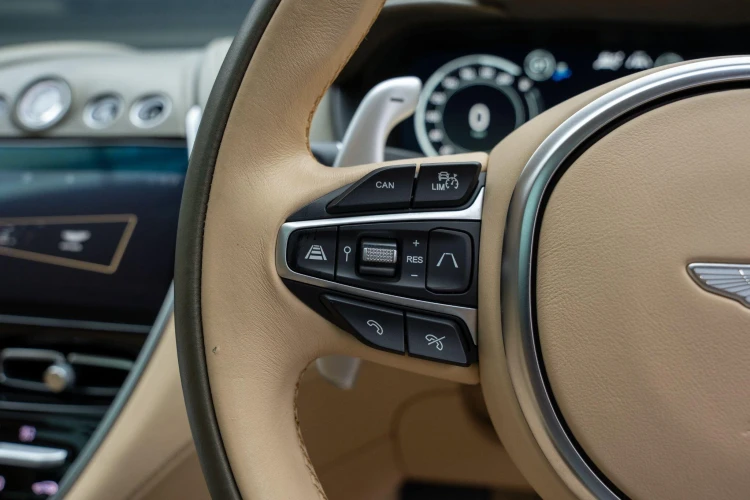 Vehicle Image 22