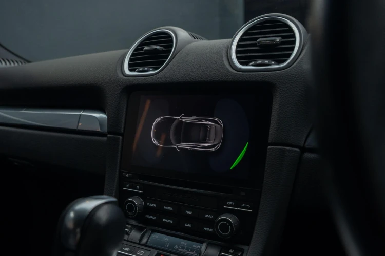 Vehicle Image 8