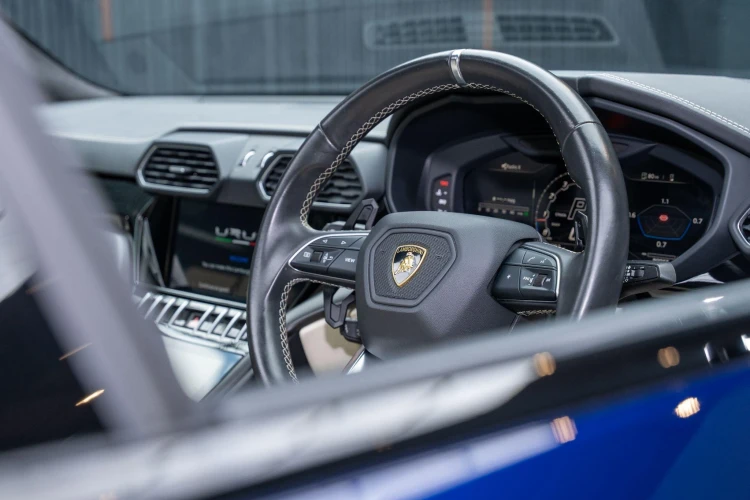 Vehicle Image 38