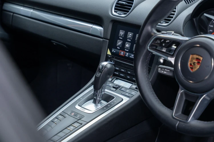 Vehicle Image 35