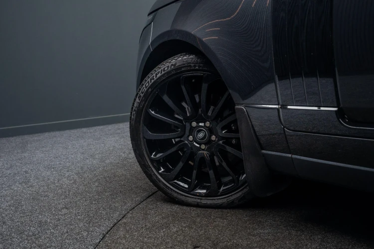 Vehicle Image 13