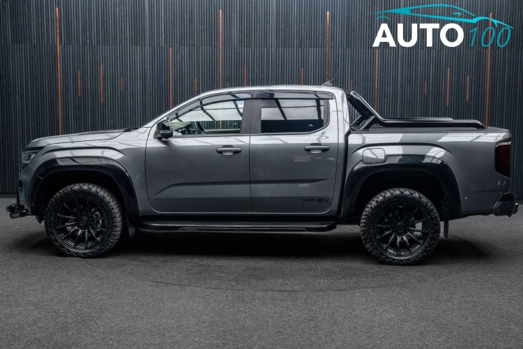Vehicle Image 15
