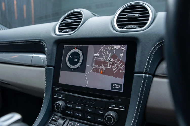 Vehicle Image 8