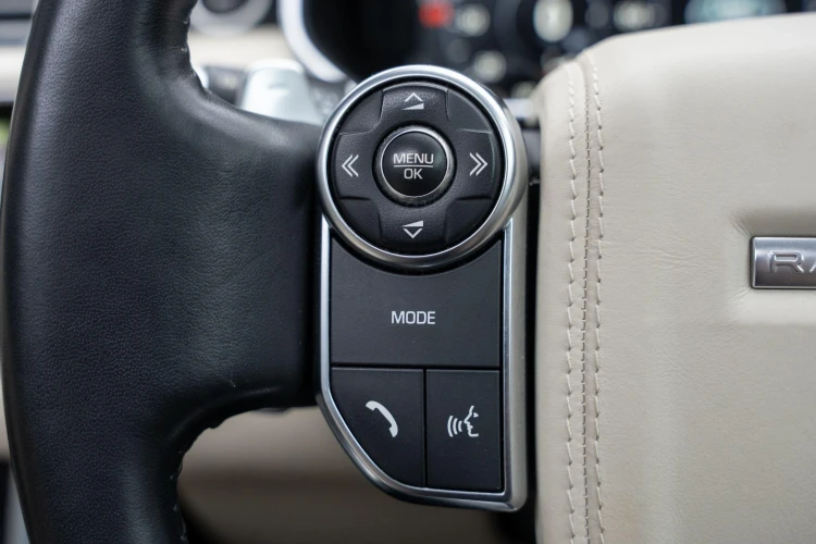 Vehicle Image 32