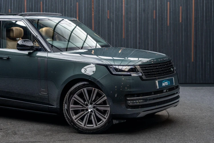 Vehicle Image 9