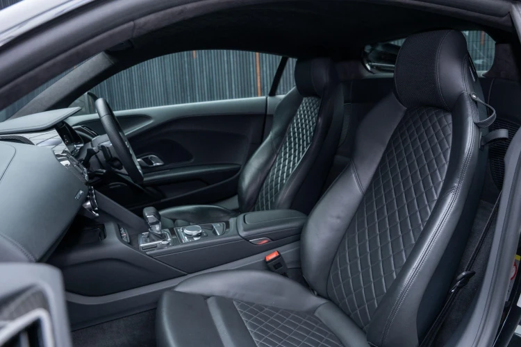Vehicle Image 35