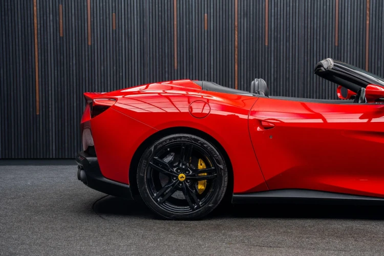 Vehicle Image 21