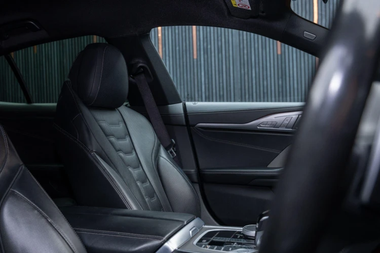 Vehicle Image 30