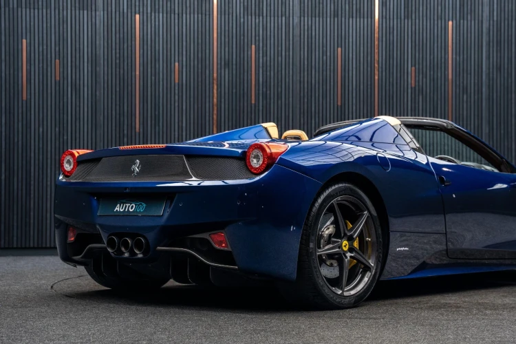 Vehicle Image 23