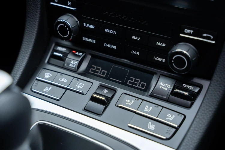 Vehicle Image 20