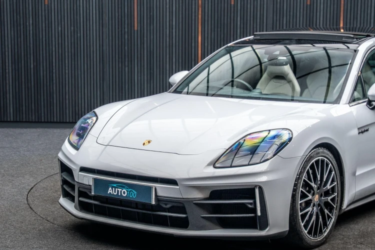 Vehicle Image 5