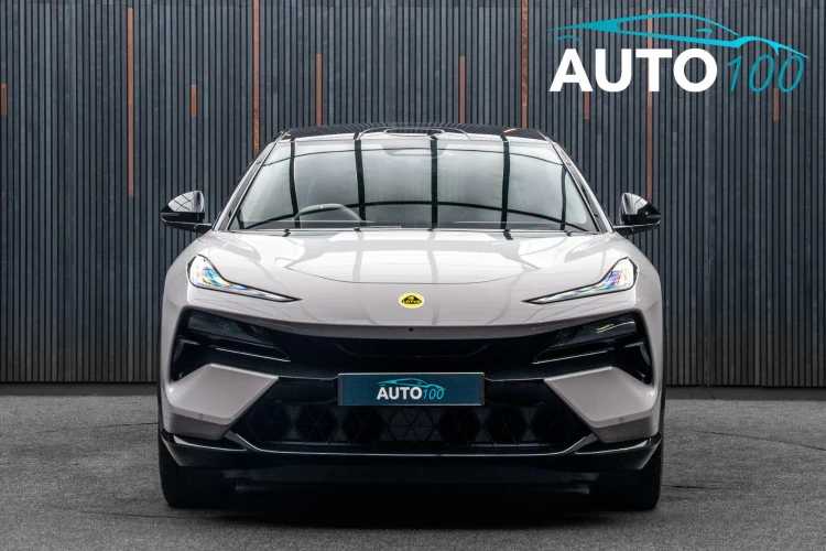 Vehicle Image 9