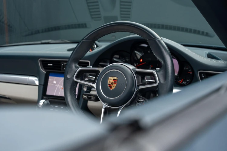 Vehicle Image 35