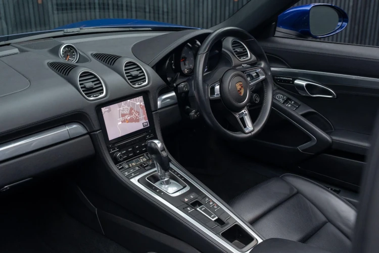 Vehicle Image 35