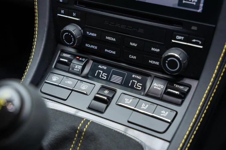 Vehicle Image 24