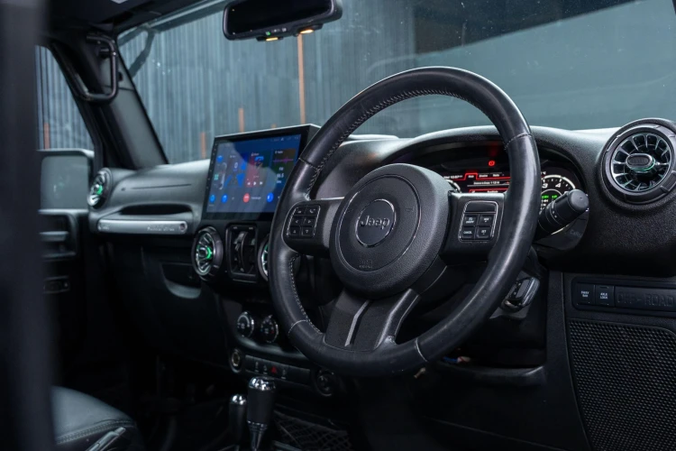 Vehicle Image 40