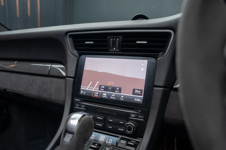 Vehicle Image 9
