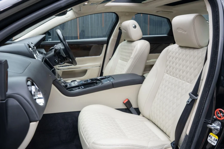 Vehicle Image 39