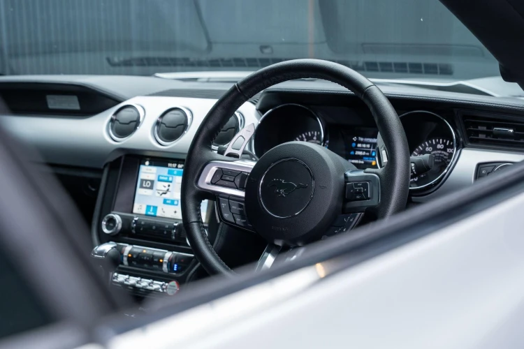 Vehicle Image 30