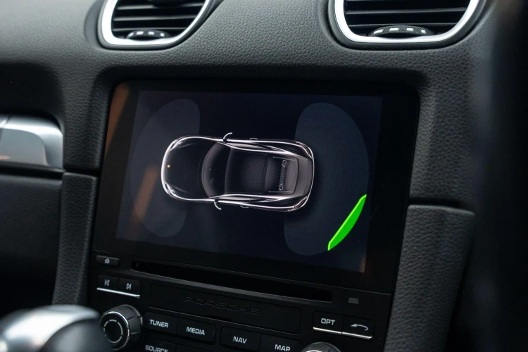 Vehicle Image 6
