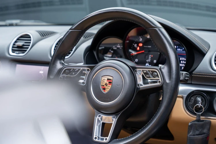 Vehicle Image 40