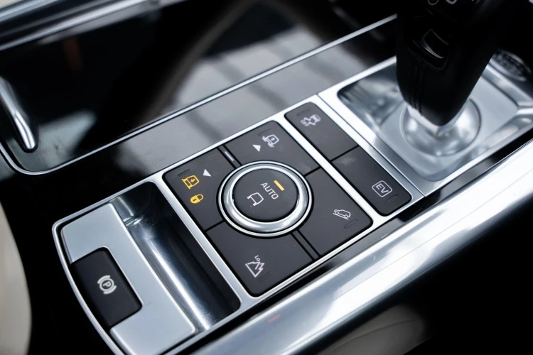 Vehicle Image 30