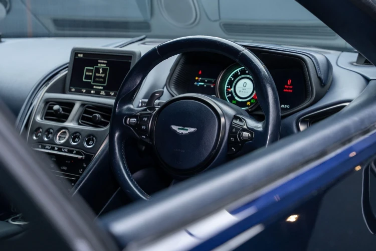 Vehicle Image 31