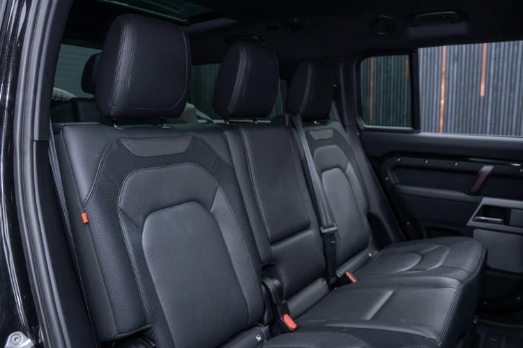 Vehicle Image 14